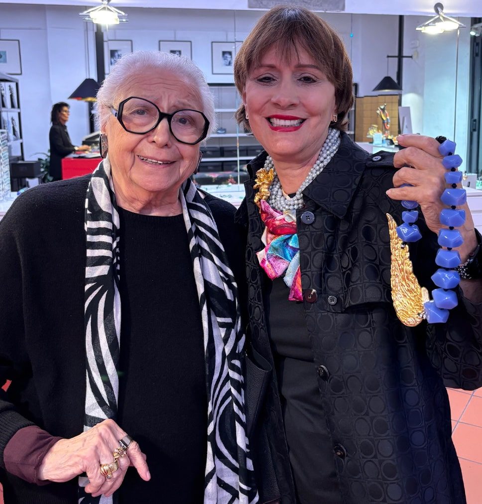 cecy-and-angela-neckless